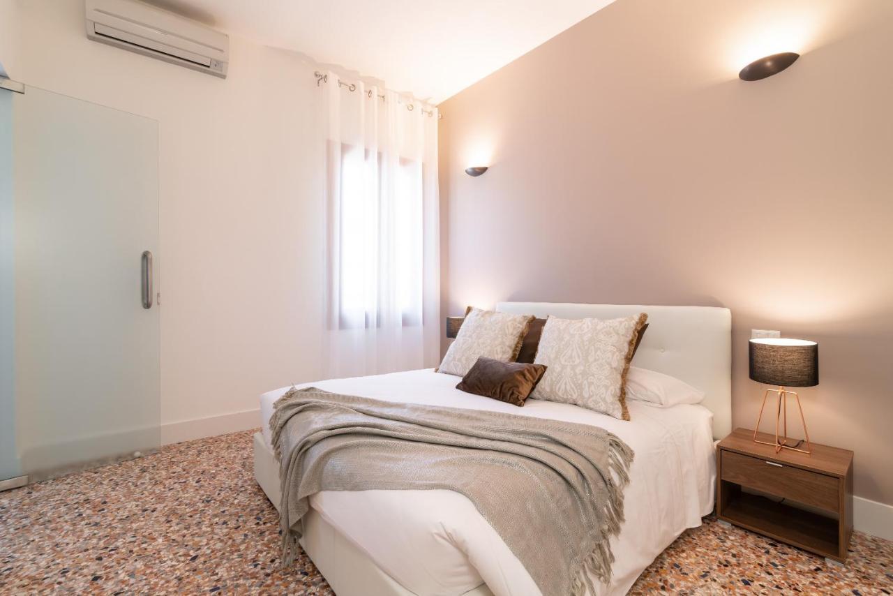 Casanova Deluxe Apartment By Wonderful Italy Veneza Exterior foto