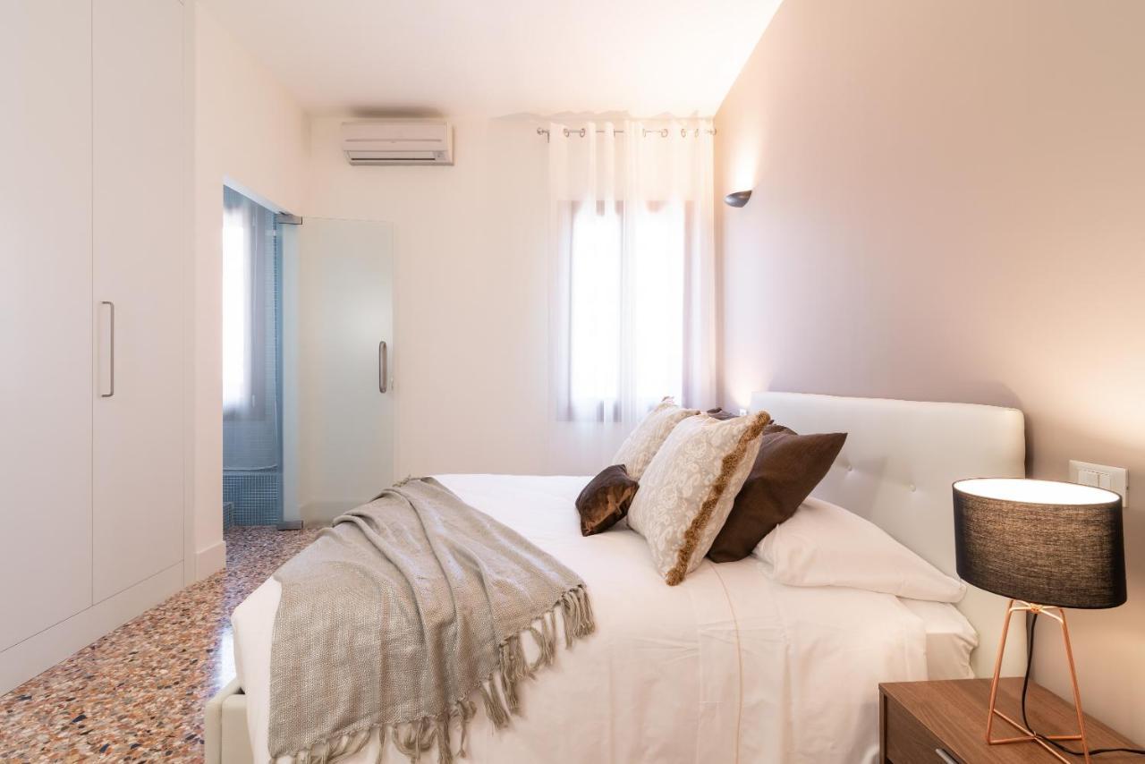 Casanova Deluxe Apartment By Wonderful Italy Veneza Exterior foto